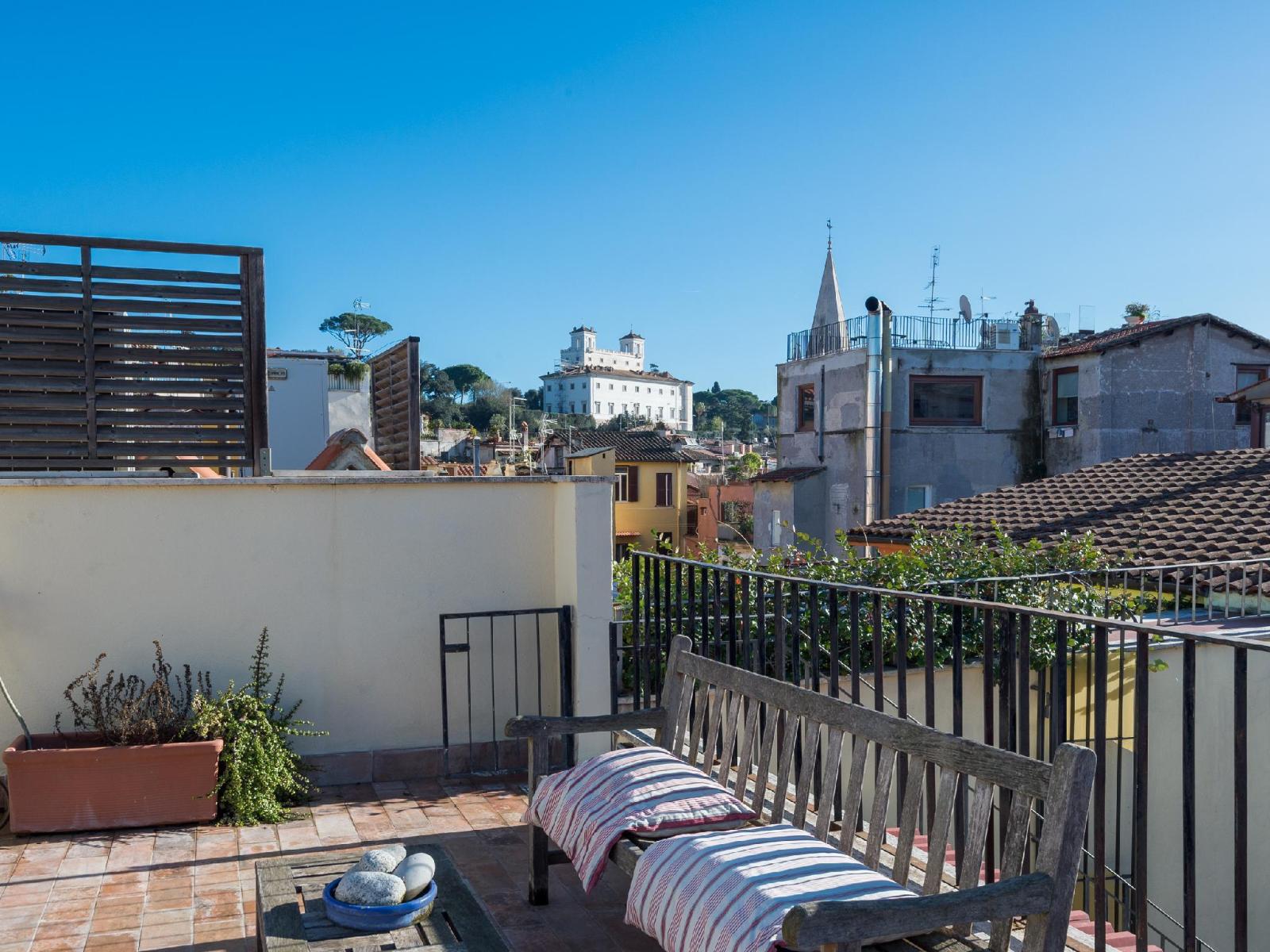Spanish Steps Cozy Terrace